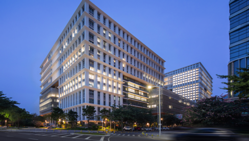 深圳市新华医院夜景外观图